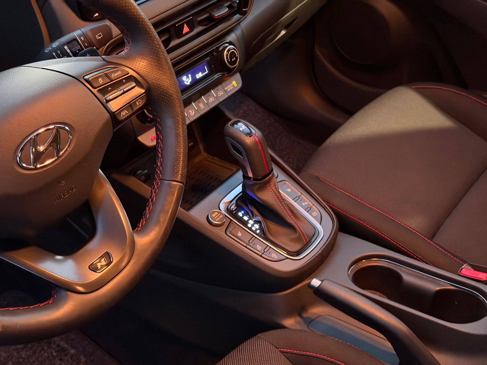 Fahrzeugabbildung Hyundai Kona N Line/AUTOMATIK/NAVI//APPLE/LED/KAMERA