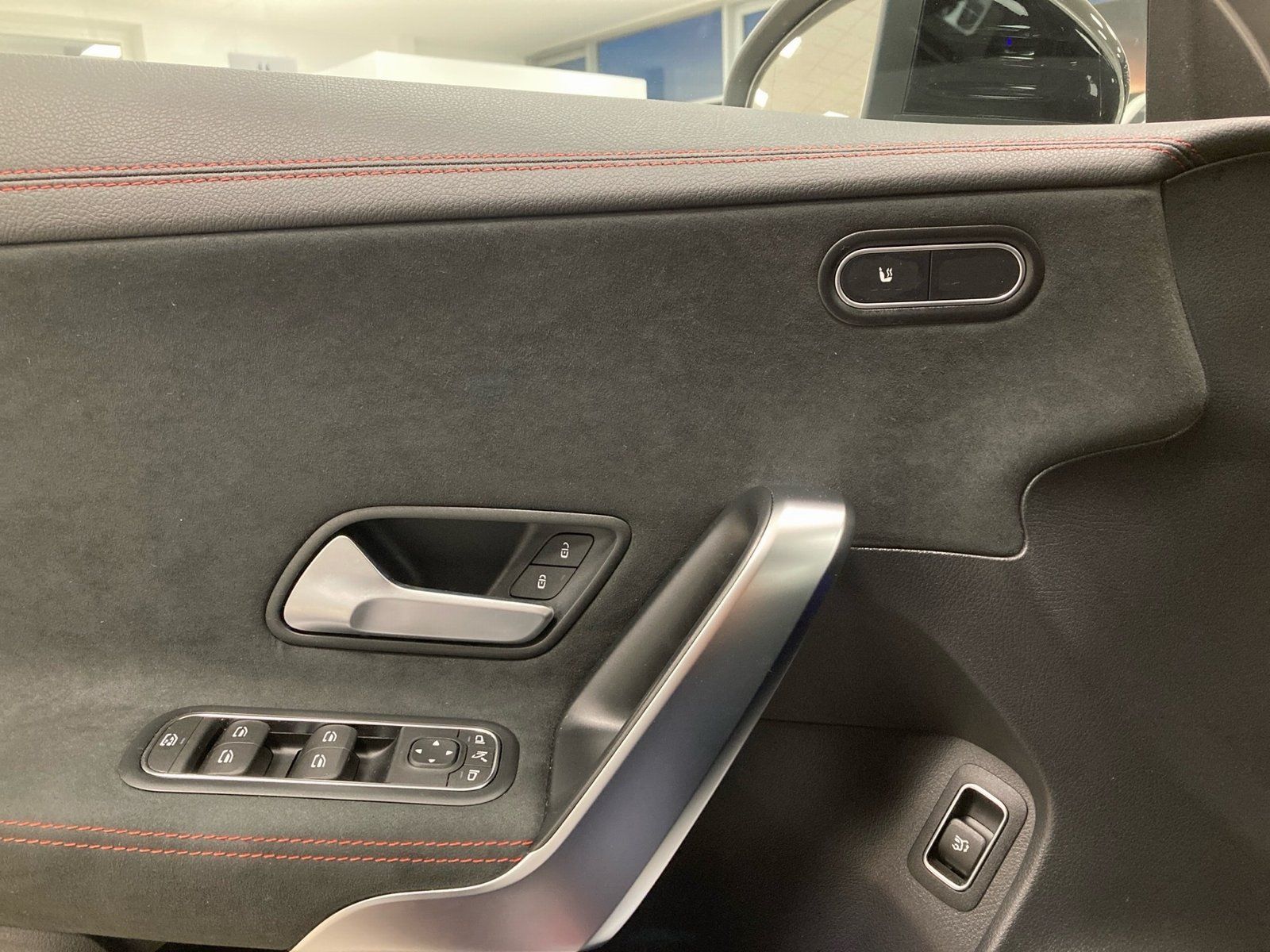 Fahrzeugabbildung Mercedes-Benz CLA 200 SB AMG*Distronic*Totwinkel*Panorama*LED*