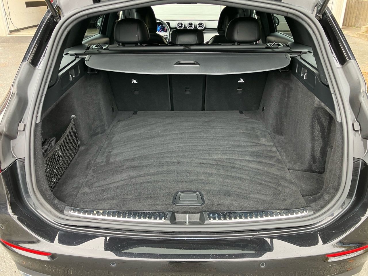 Fahrzeugabbildung Mercedes-Benz C 220 d 4M T AVANTGARDE+AHK+ALLRAD+LED+AMBIENTE+