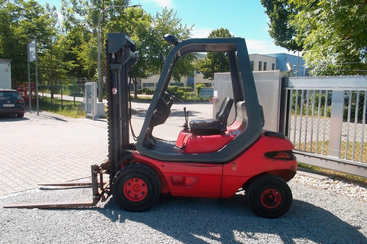 Linde H20D / Deutzmotor / Seitenschieber