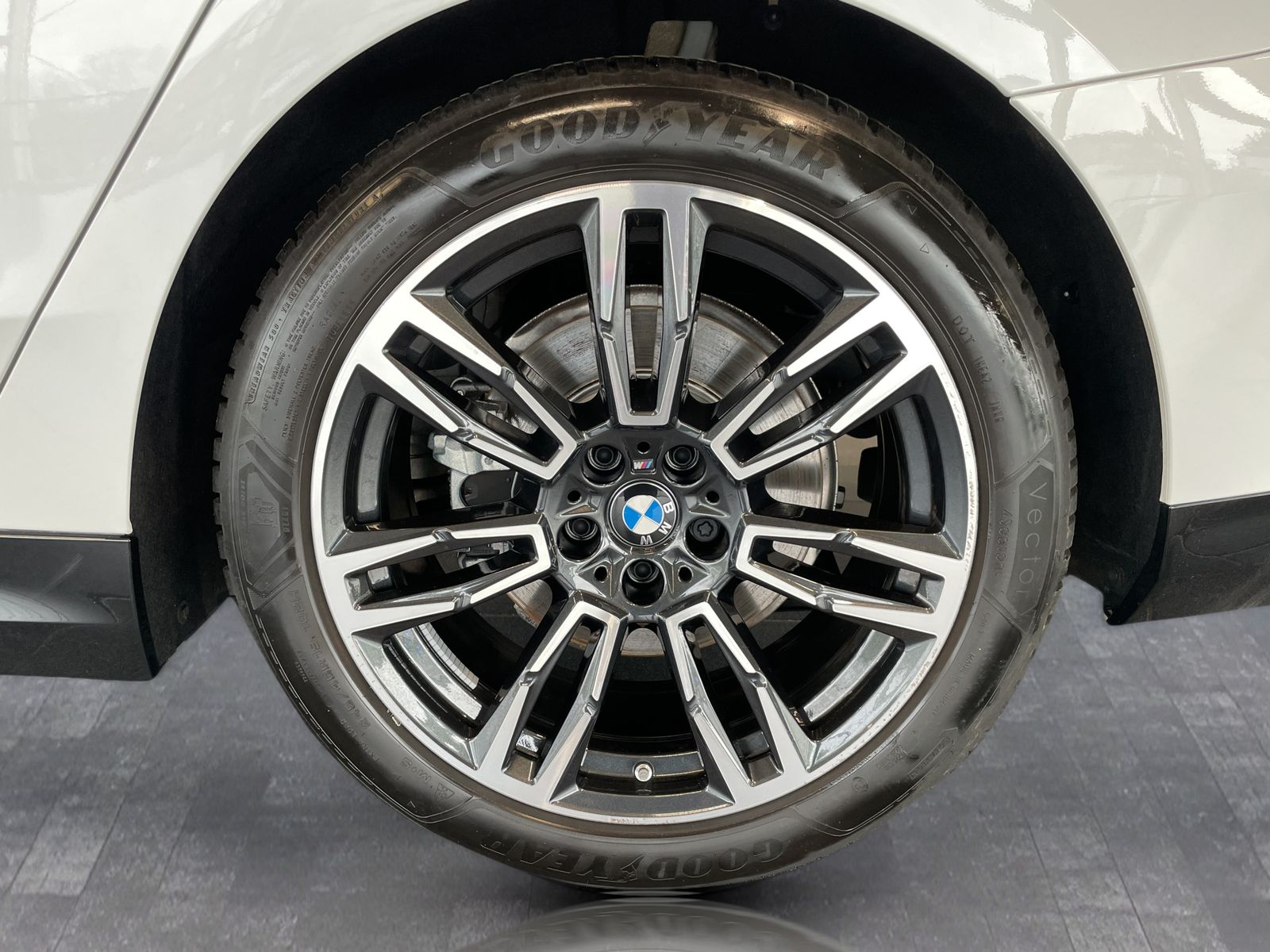 BMW 520 - Bild 14