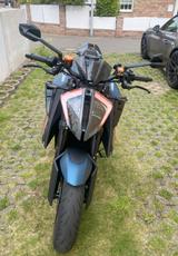 KTM 1290 Super Duke R TECH PACK incl.  SchmiedeRäder - KTM Motorräder in Köln