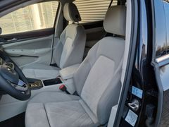 Fahrzeugabbildung Volkswagen Golf VIII Variant 2.0 TDI DSG Style LED+ NAVI SH
