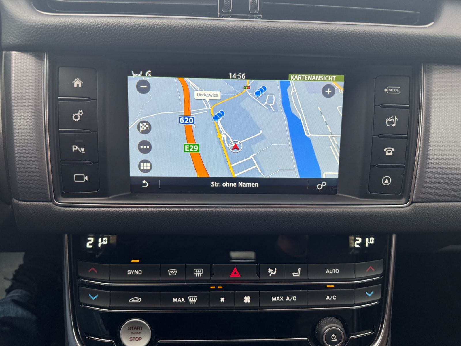 Fahrzeugabbildung Jaguar XF Sportbrake R-Sport AWD Leder+Navi+HUD+LED