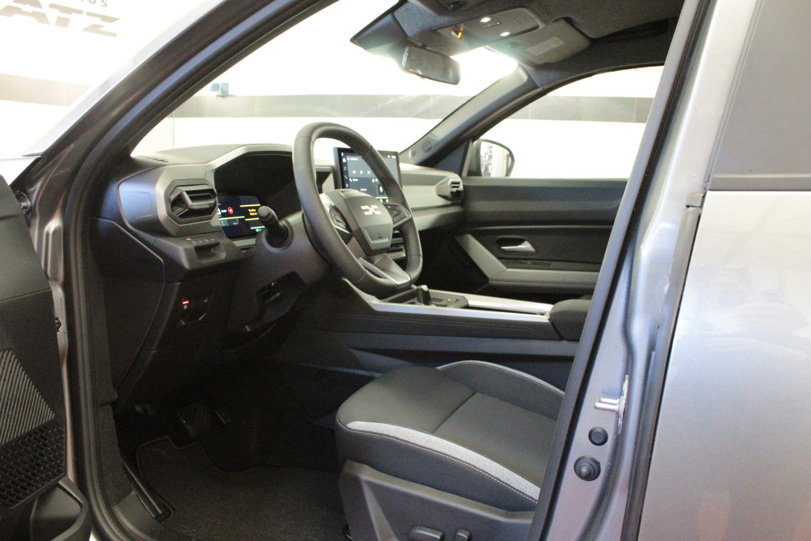 Fahrzeugabbildung Dacia Bigster Hybrid 155 Journey *Winter-*City-Paket*