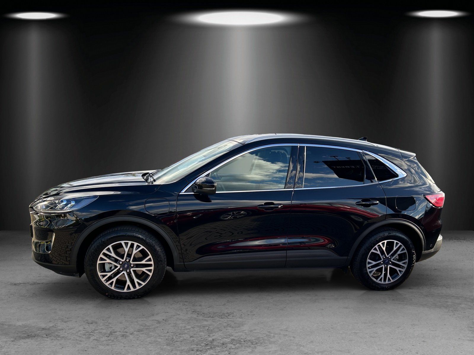Fahrzeugabbildung Ford Kuga Titanium PHEV AHK-abnehmbar Navi Soundsyste