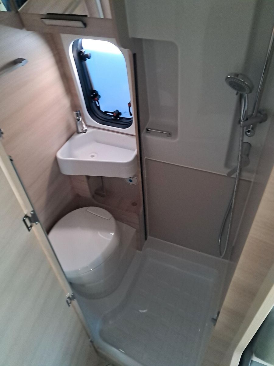 Fahrzeugabbildung Chausson Van Sport Line V594 Solar, Markise, RFK, Alu