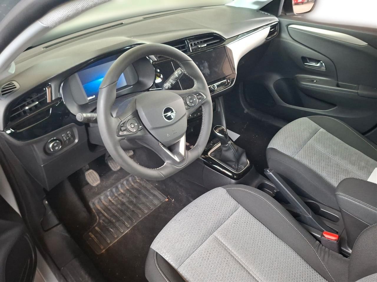 Fahrzeugabbildung Opel Corsa F 1.2 FACELIFT NAVI/LED/KAMERA/VIRTU./DAB+