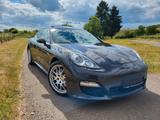 Porsche Panamera 4S - Porsche Panamera aus 2010: 4s