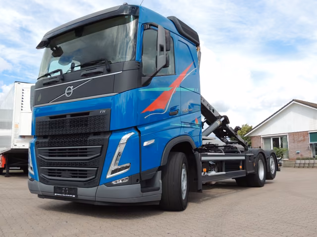 Volvo FH 500 · hooklift Meiller 21-65 · axă liftantă-directoare · I-Cool · ACC