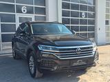 Volkswagen Touareg 4Motion+AUTO*PANO*SPUR*AHK* - Volkswagen: Sp