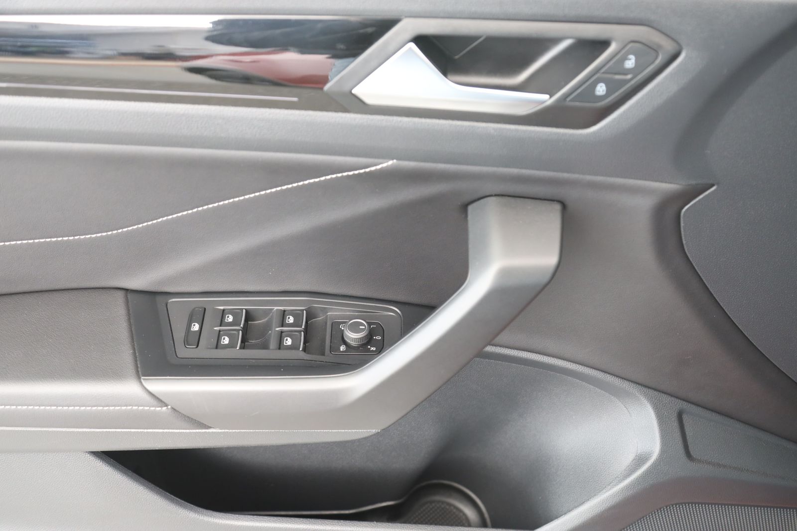 Volkswagen T-Roc - Bild 17