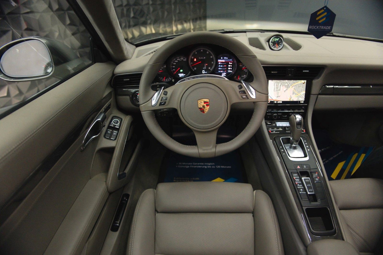 Fahrzeugabbildung Porsche 991 911 Turbo S Coupe Chrono+ | Ceramic | Carbon
