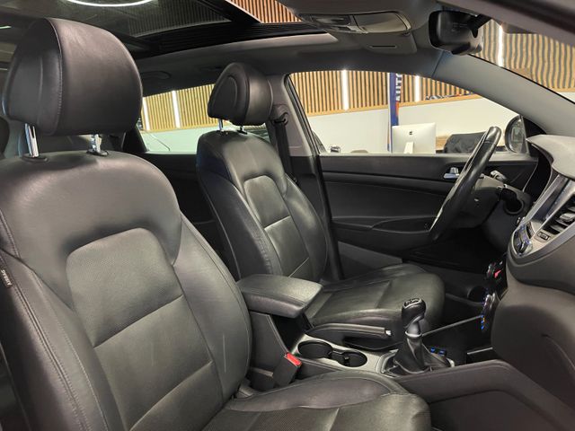 Hyundai Tucson Premium 4WD *AHK*KAMERA*NAVI*PANO*LEDER*