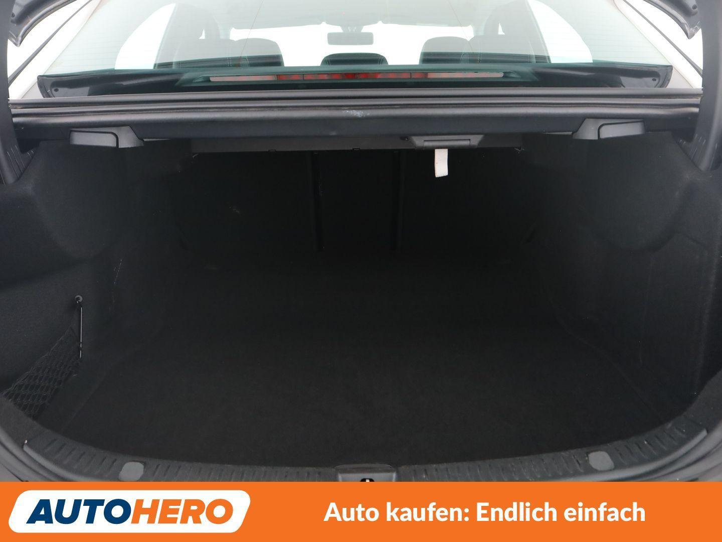 Mercedes-Benz  E 200 Avantgarde  Aut.*NAVI*TEMPO*LED*PDC*SHZ*