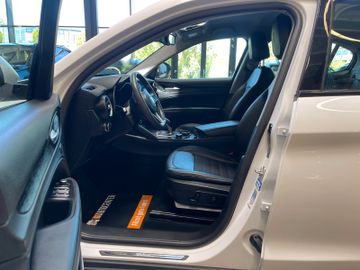 Alfa Romeo Stelvio Super Q4 *KAM*NAVI*TEMPOMAT*LKHZ*
