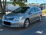 Toyota Avensis 2.2 D-4D Tec Edition Automa... - gebrauchte Toyota Avensis aus dem Jahr 2010
