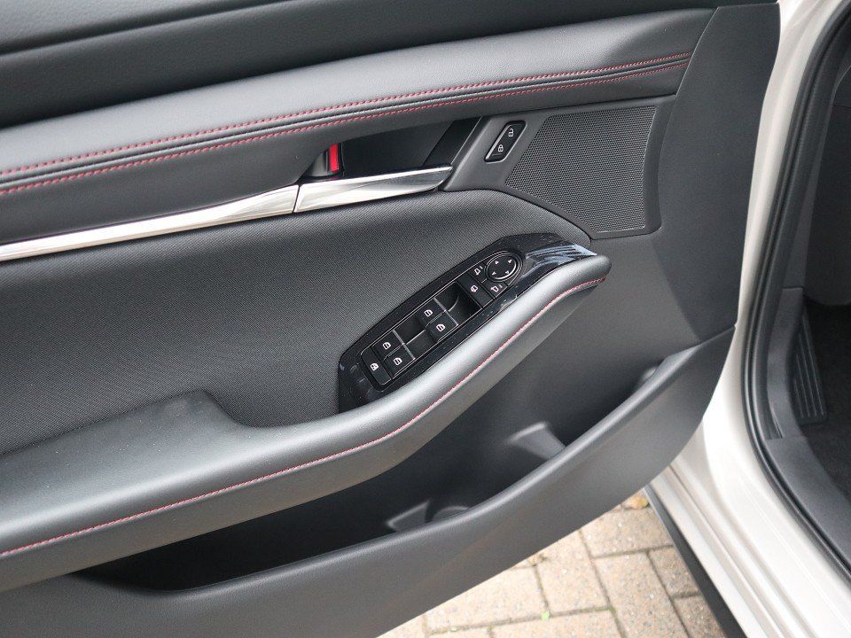 Fahrzeugabbildung Mazda 3 2025 M-Hybrid Homura G-140 AT *Oktober-Aktion*