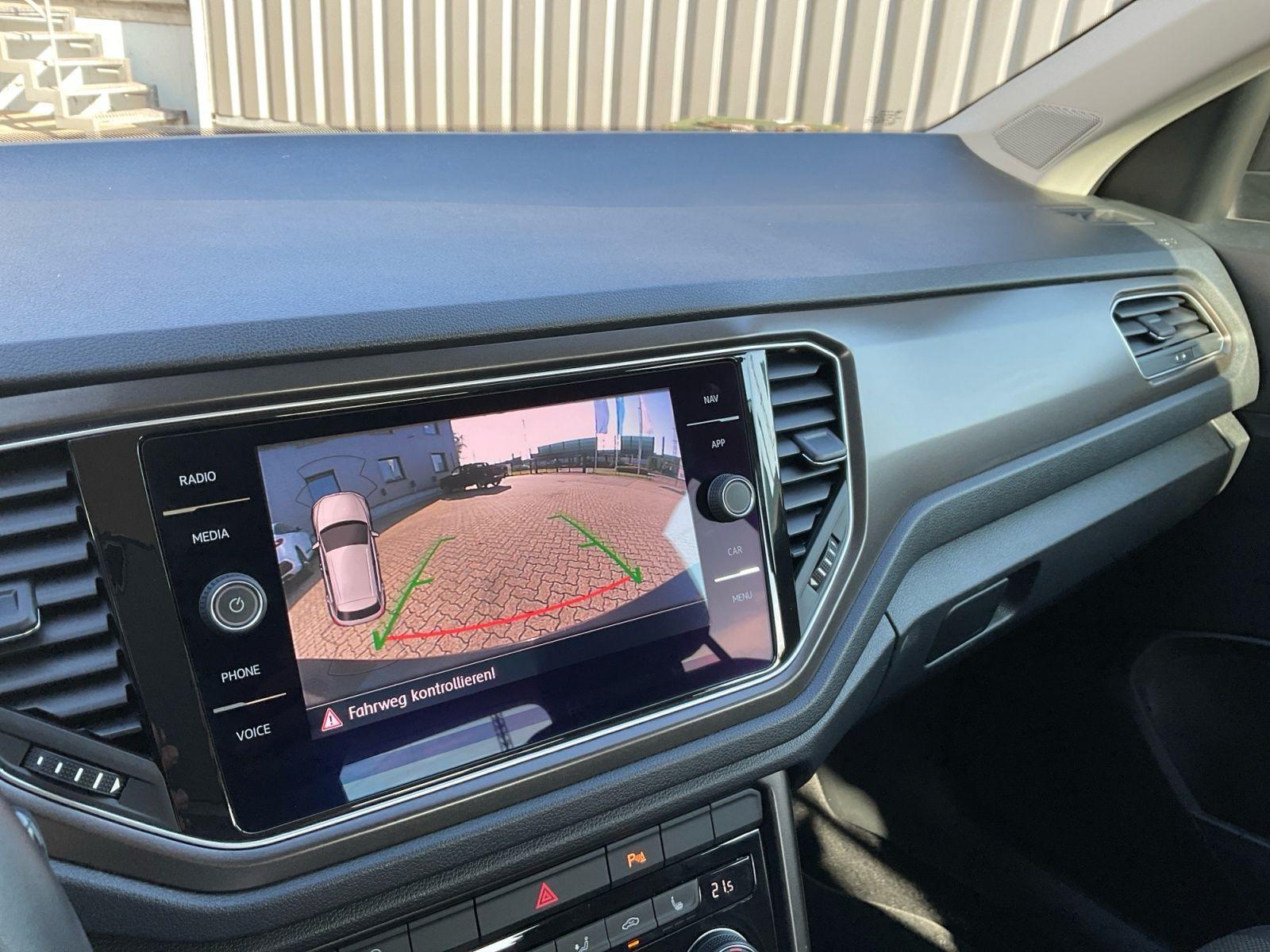 Volkswagen T-Roc 1.0 TSI Style KAMERA LED SITZHZG ALLWETTER