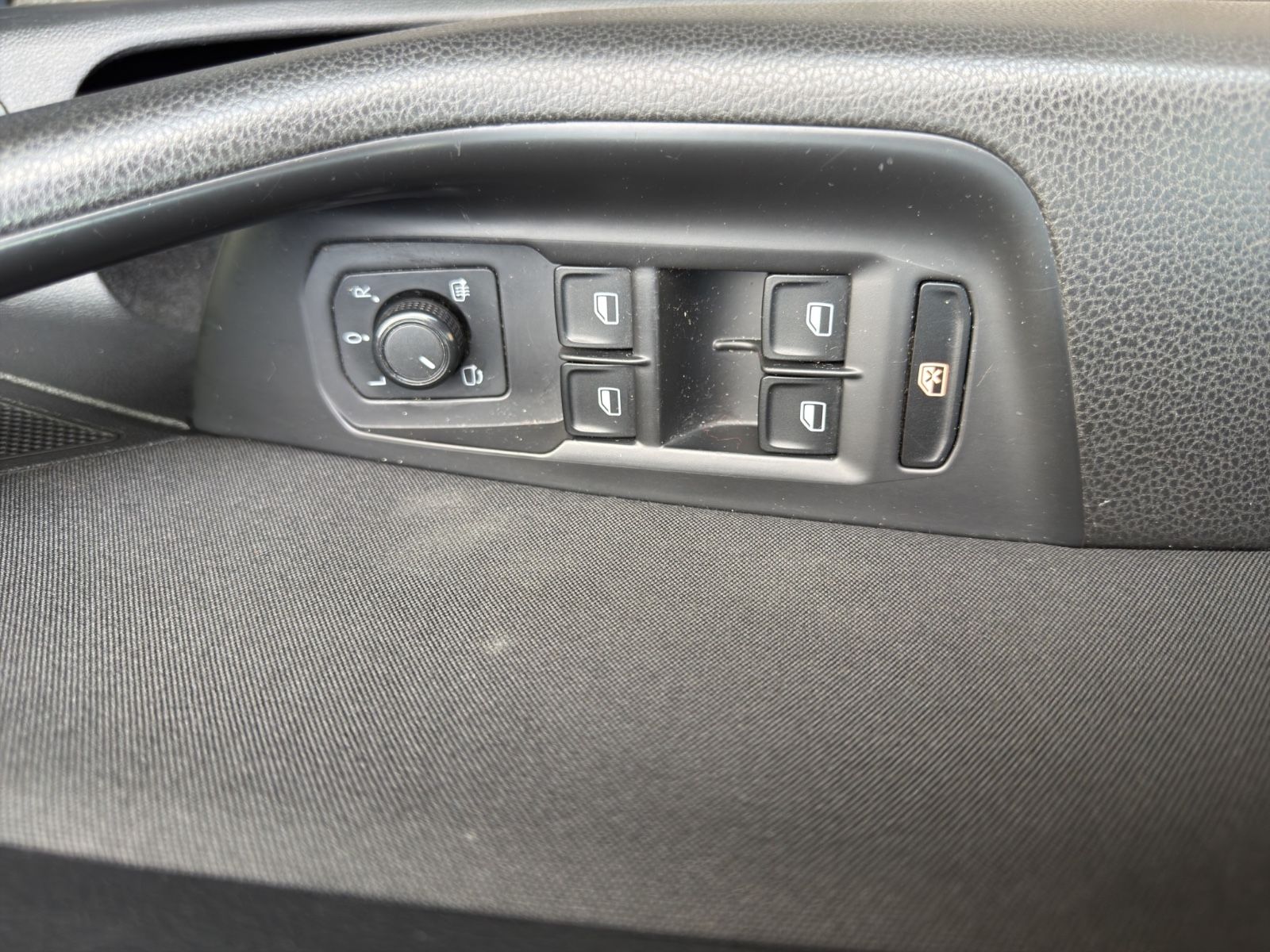 Fahrzeugabbildung Volkswagen Passat Variant Comfortline BMT/Start-Stopp