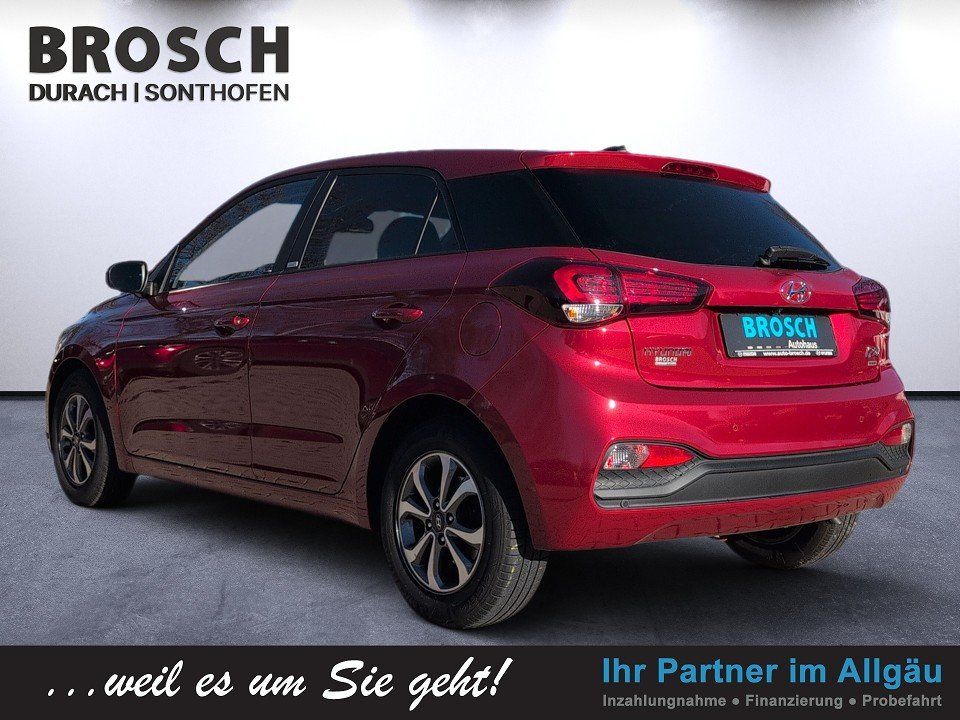 Fahrzeugabbildung Hyundai i20 1.2 ADVANTAGE 2J-GARANTIE KAMERA+CARPLAY+SHZ