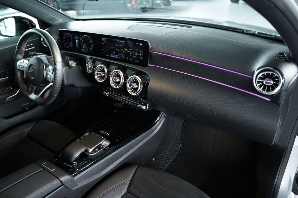 Mercedes Benz A 220