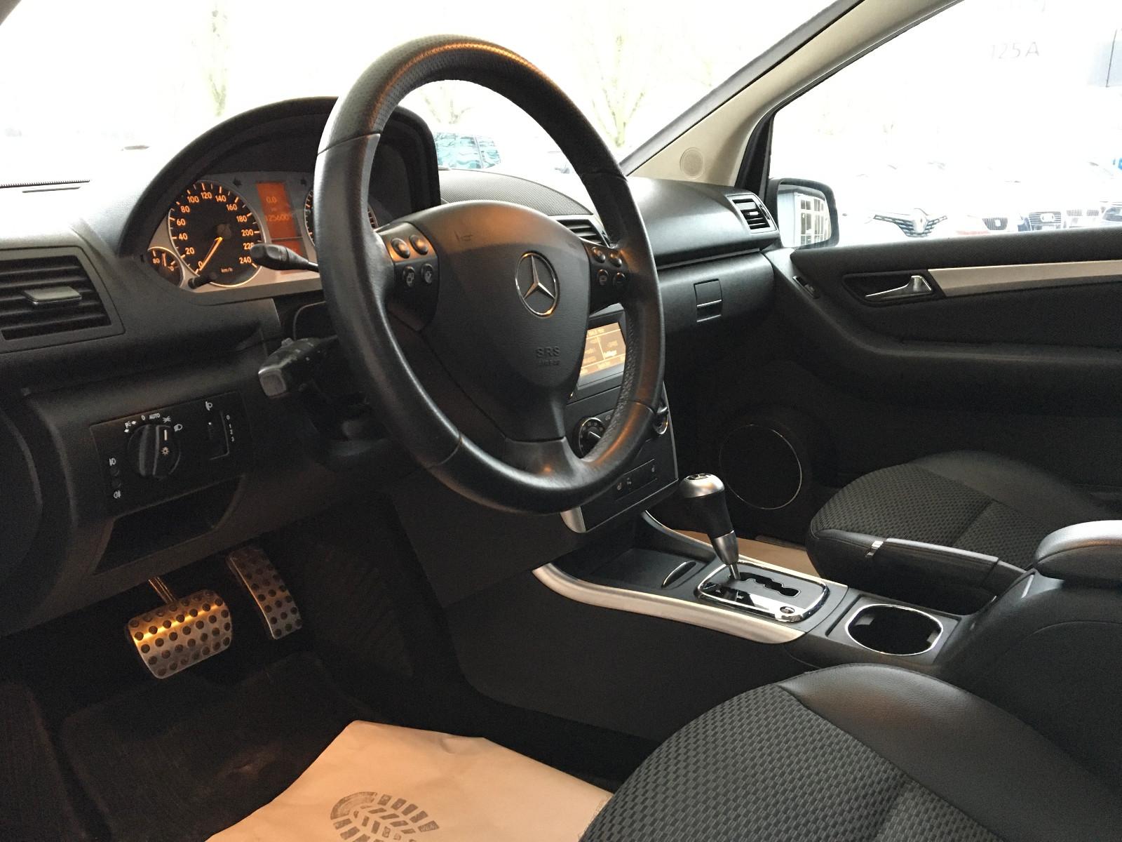 Mercedes-Benz A 180 Avantgarde Autom/Klima/Temp/2x PDC/Sitzh