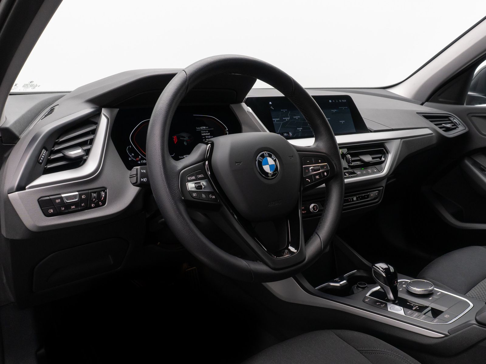 Fahrzeugabbildung BMW 118i GeschwindigReg LED PDC CockpitPro DAB WLAN