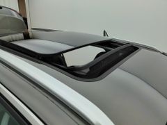 Fahrzeugabbildung Peugeot 5008 Allure 1.5D LED/SHZ/PANO/AHK/LEDER&MASSAGE