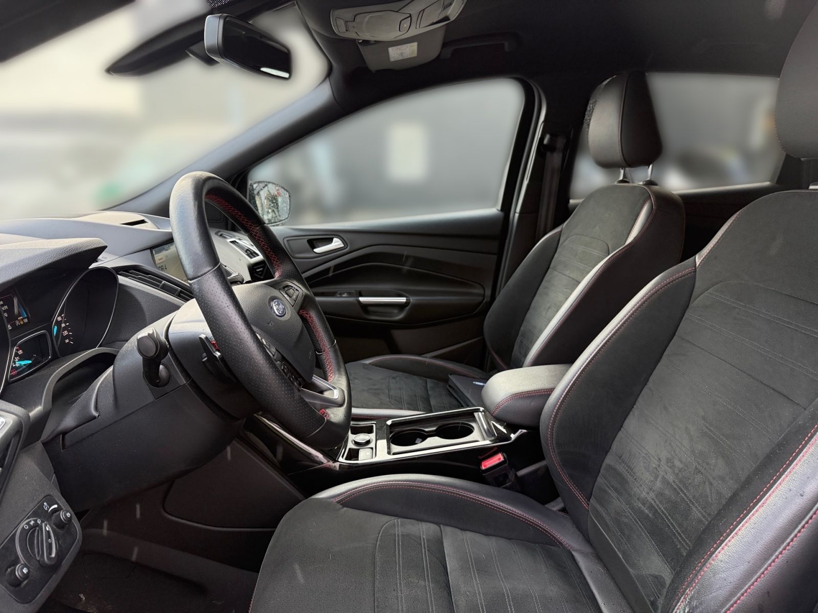 Fahrzeugabbildung Ford Kuga 1.5 EcoBoost ST-Line 4x4 *AHK*GJR*KAMERA*