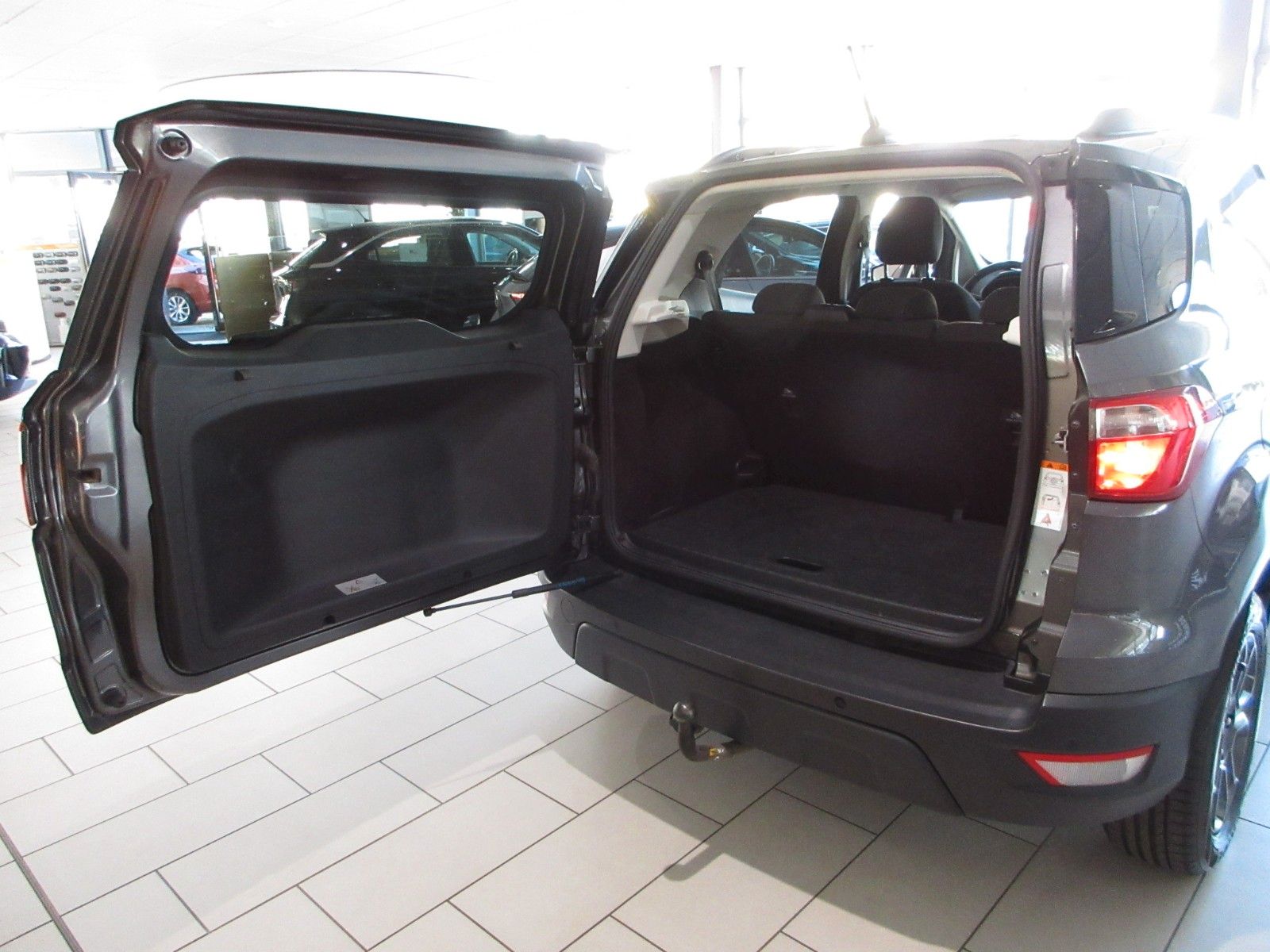 Fahrzeugabbildung Ford EcoSport Cool & Connect SHZ/LHZ/AHK/NAVI