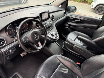 Mercedes V 250 - 12