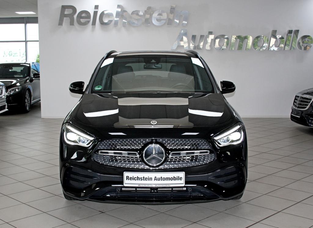 Mercedes-Benz GLA 220