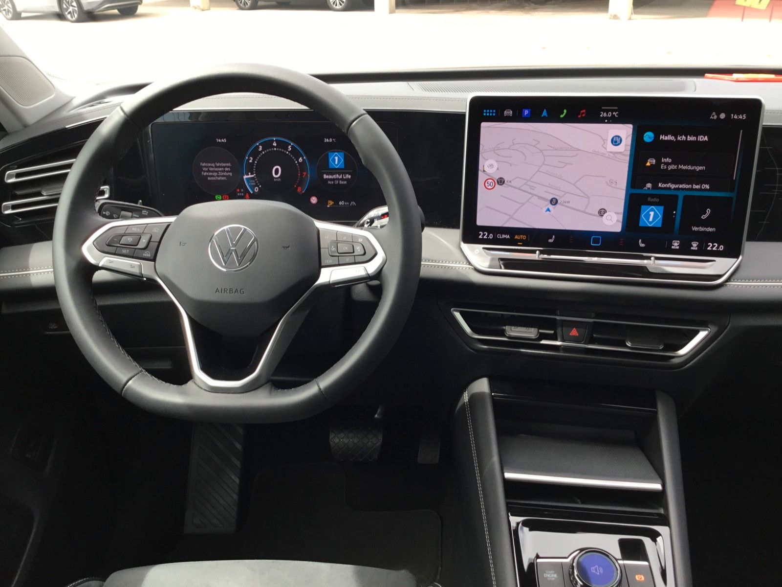 Fahrzeugabbildung Volkswagen Tiguan 1.5 eTSI DSG Elegance+AHK+Navi+18"+Kamera