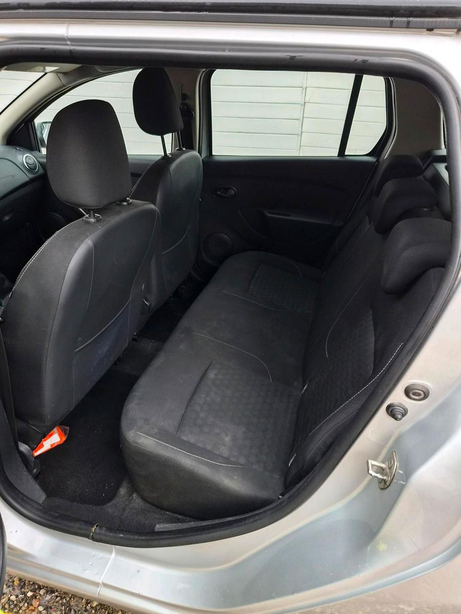 Dacia Logan 2014 — photo 6