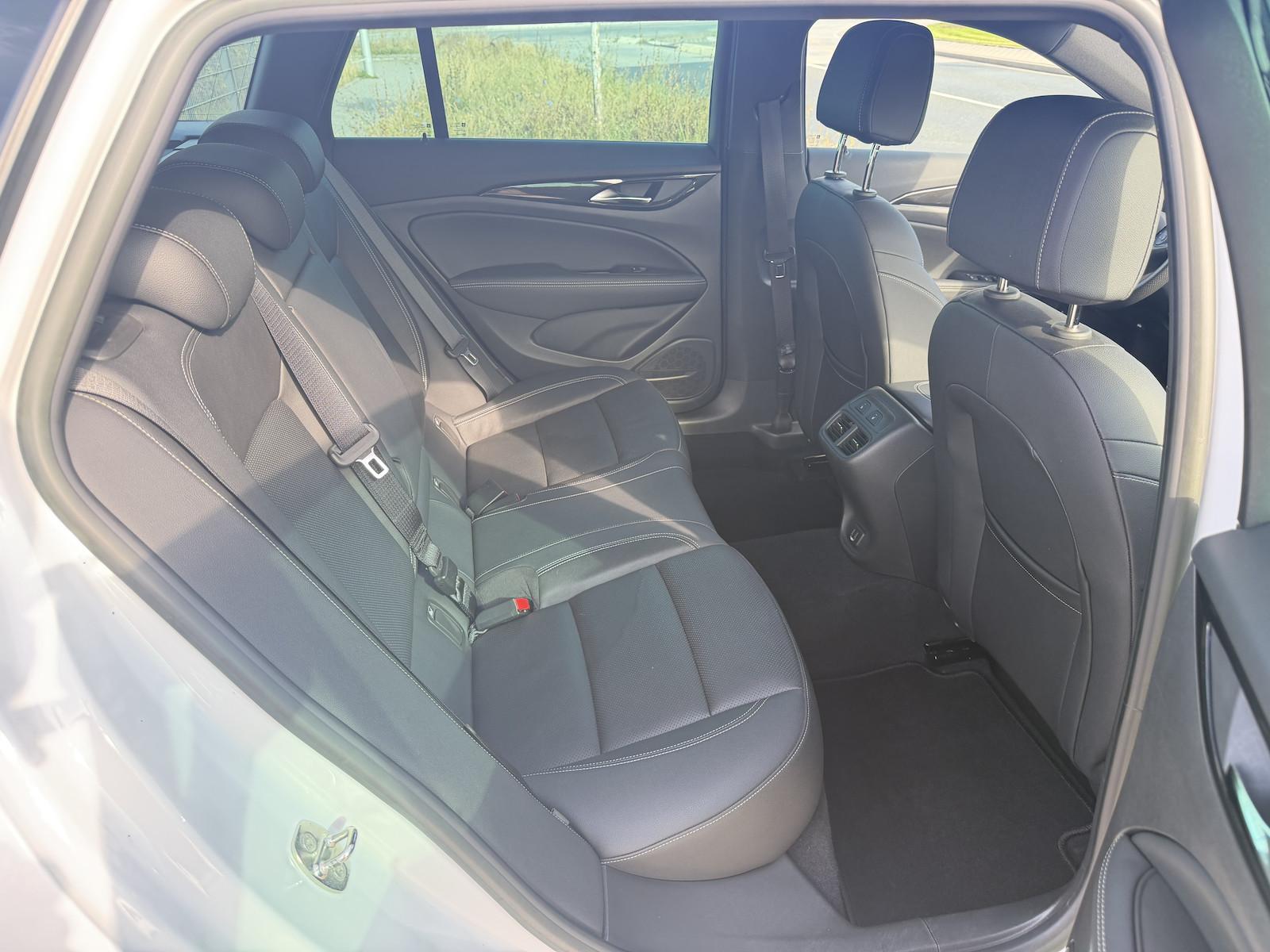 Opel Insignia 2.0 D Ultimate Aut. Navi+Led+Ahk+Shz