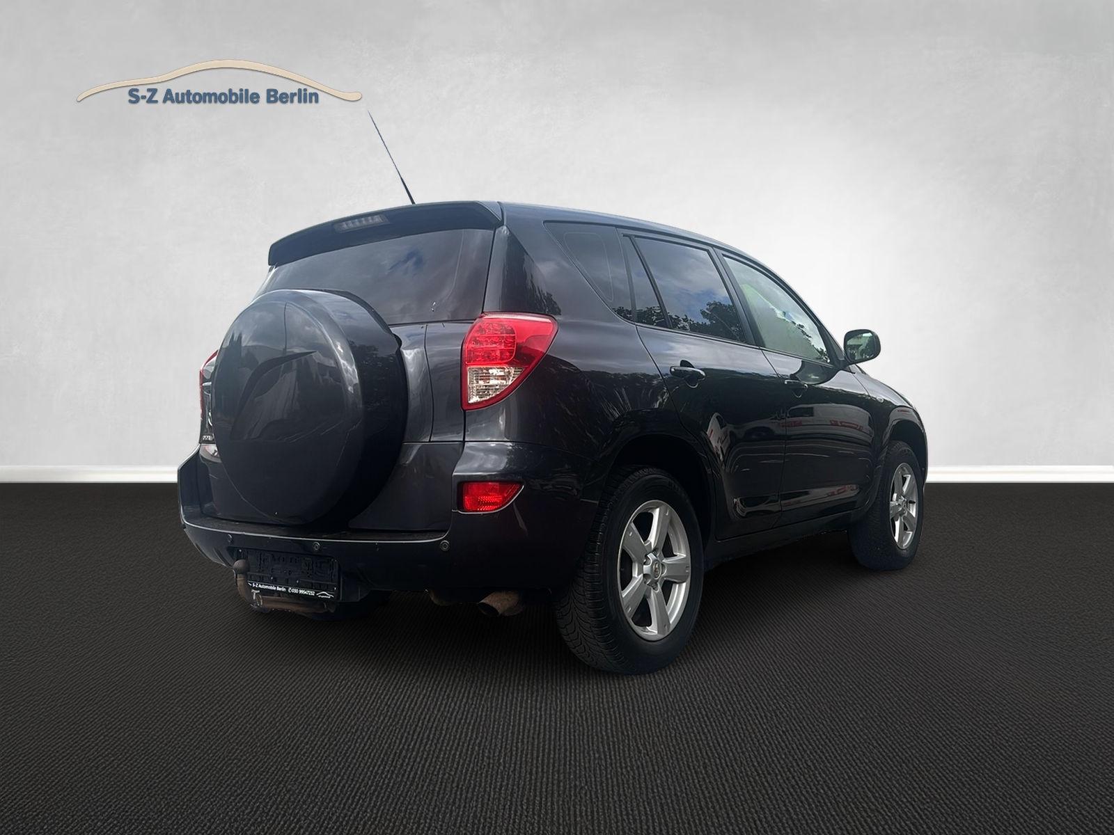 Toyota RAV 4 2.0 VVT-i 152ch - BVA - 4x4 - Climatisation automatique