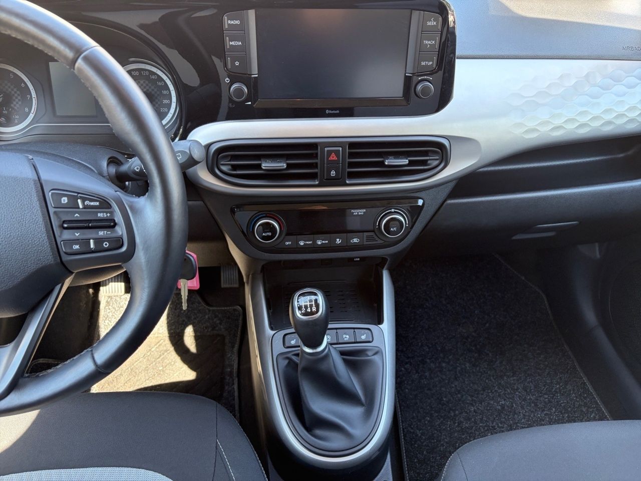 Fahrzeugabbildung Hyundai i10 STYLE *DACHLACK.*USB*ZV*SPURH*