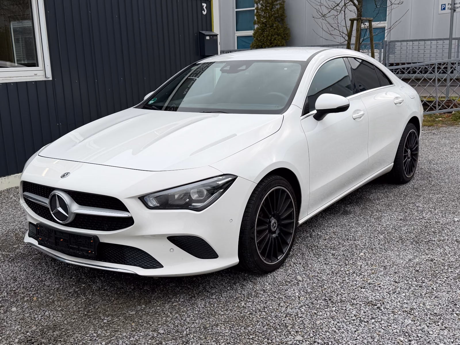 Mercedes-Benz CLA 200/AUT/NAVI/KAMERA/MBUX