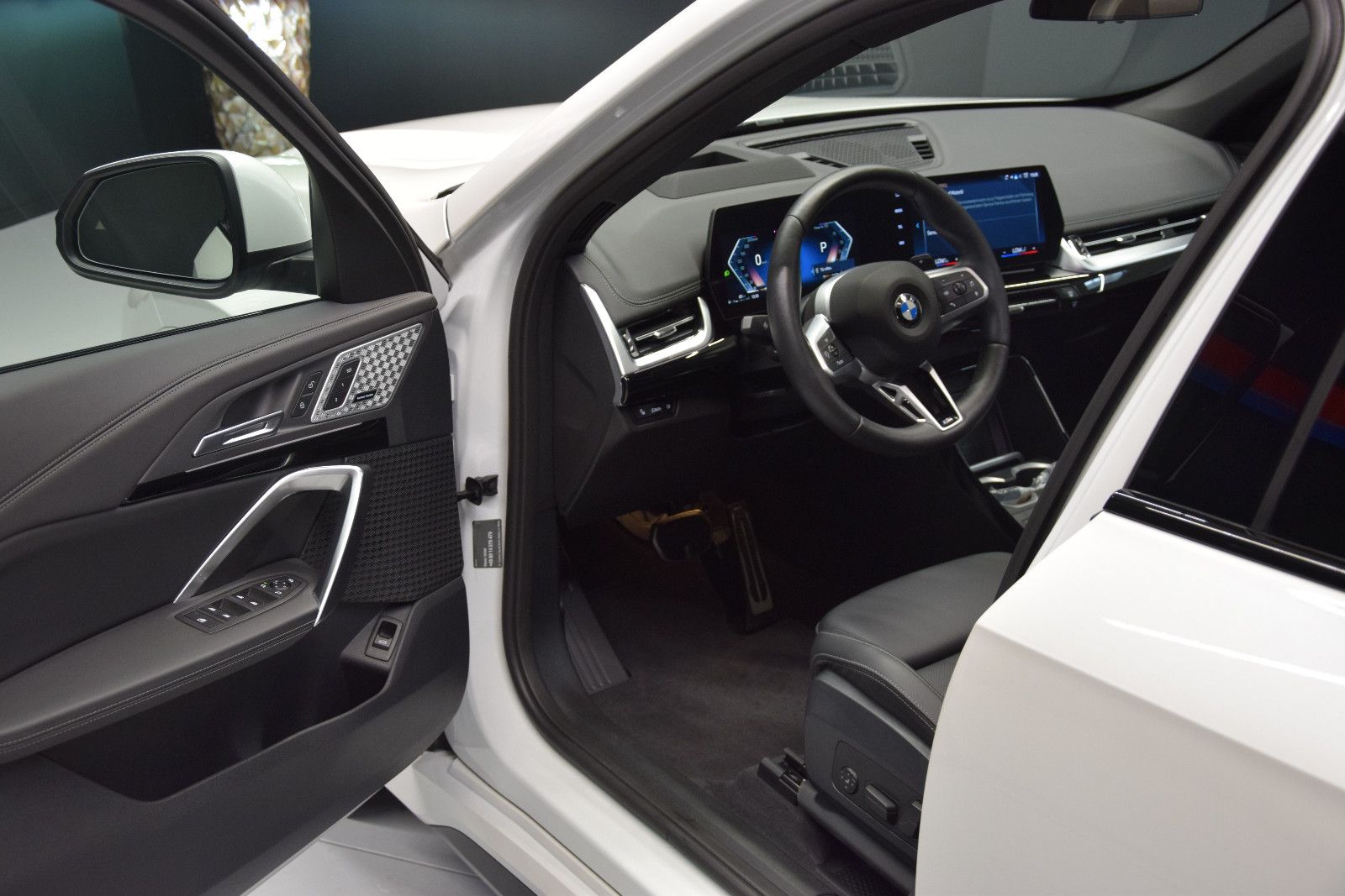 Fahrzeugabbildung BMW X1 sDrive 20 i M Sport Pano HuD Memory ACC Leder