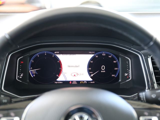 Volkswagen T-Roc 1.5TSI LED SITZHZ NAVI PDC ACC 18ZOLL