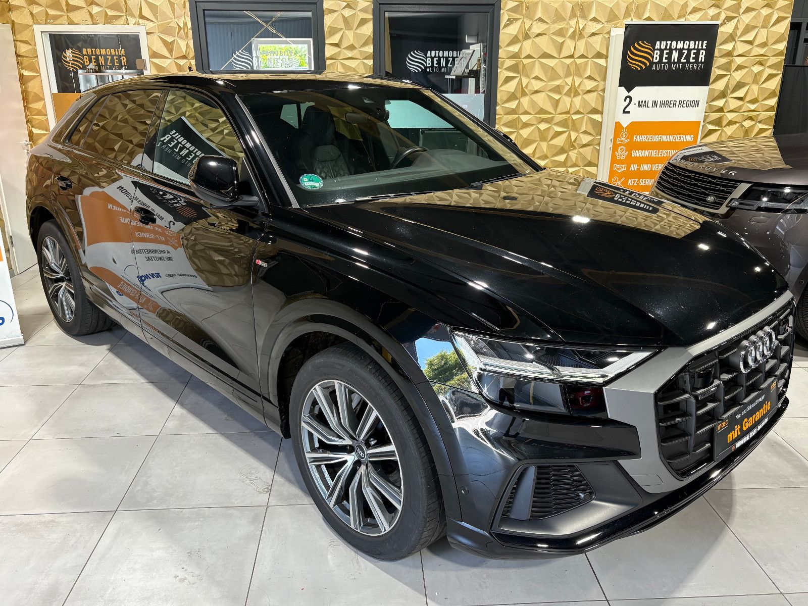 Fahrzeugabbildung Audi Q8 45 TDI quattro/APPLE/8-FACH/MASSAGE/NAVI/KAME