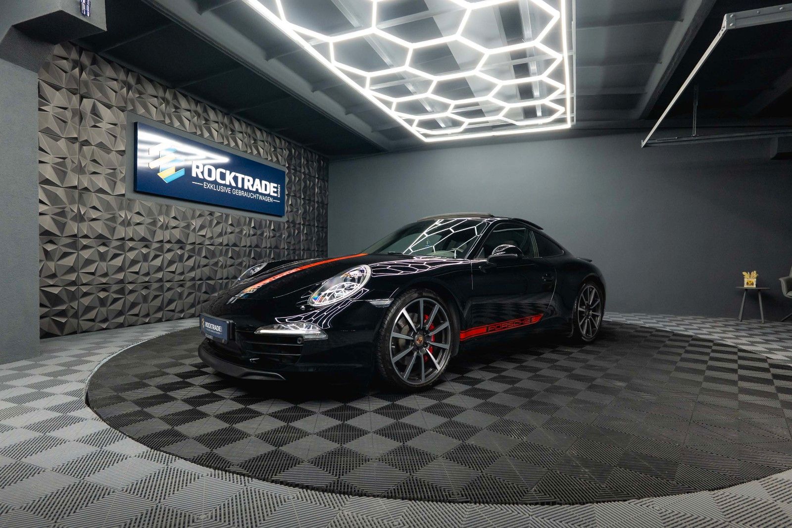 Fahrzeugabbildung Porsche 991 911 Carrera S Black Design Chrono *Pano*LED*