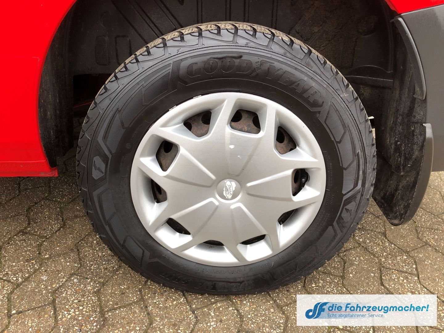 Fahrzeugabbildung Ford Transit Custom Kombi 310 L1 Trend 2.0 TDCi *2325