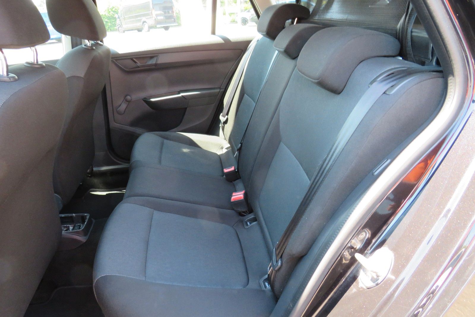 Fahrzeugabbildung SKODA Fabia Combi ALU16`PDC NEBEL APP-CONNECT 1.H