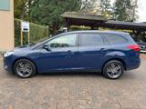 Ford Focus Turnier 1.0 EcoBoost Trend *SHZ,GJR* - Ford Focus Trend mit Benzin-Antrieb