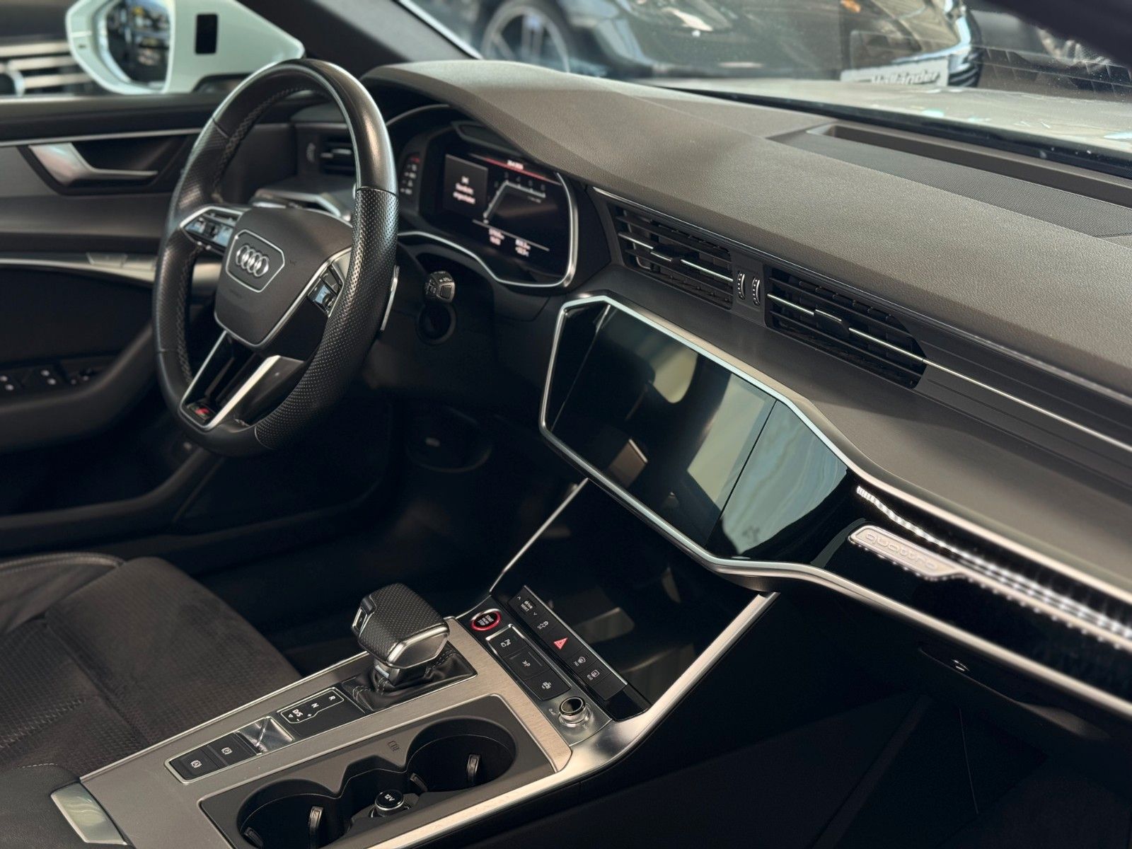 Fahrzeugabbildung Audi S6 Avant 3.0 TDI quattro "PANO Matrix-LED LM 20"