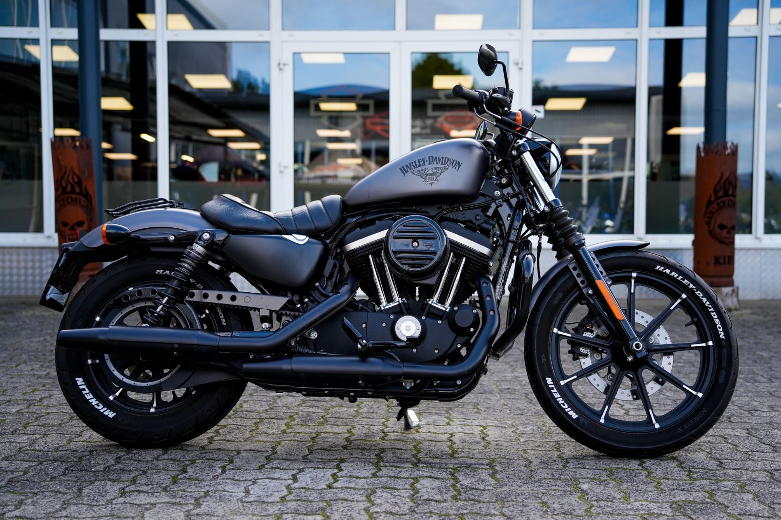 Fahrzeugabbildung Harley-Davidson SPORTSTER XL883N IRON