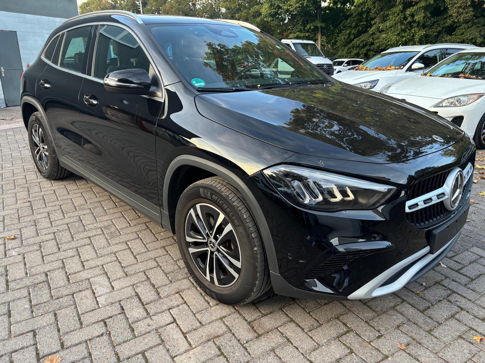 Mercedes-Benz GLA 7G LED+MBUX+VIRT+SHZ+KAM+T-LEDER+NAV+DAB
