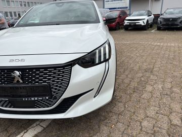 Peugeot 208 e GT Pack 136 50 kWh Navi+RFK+PDC+LED+Carpla